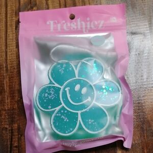 Freshjiez Simply Scented Teal Flower Bath Sponge